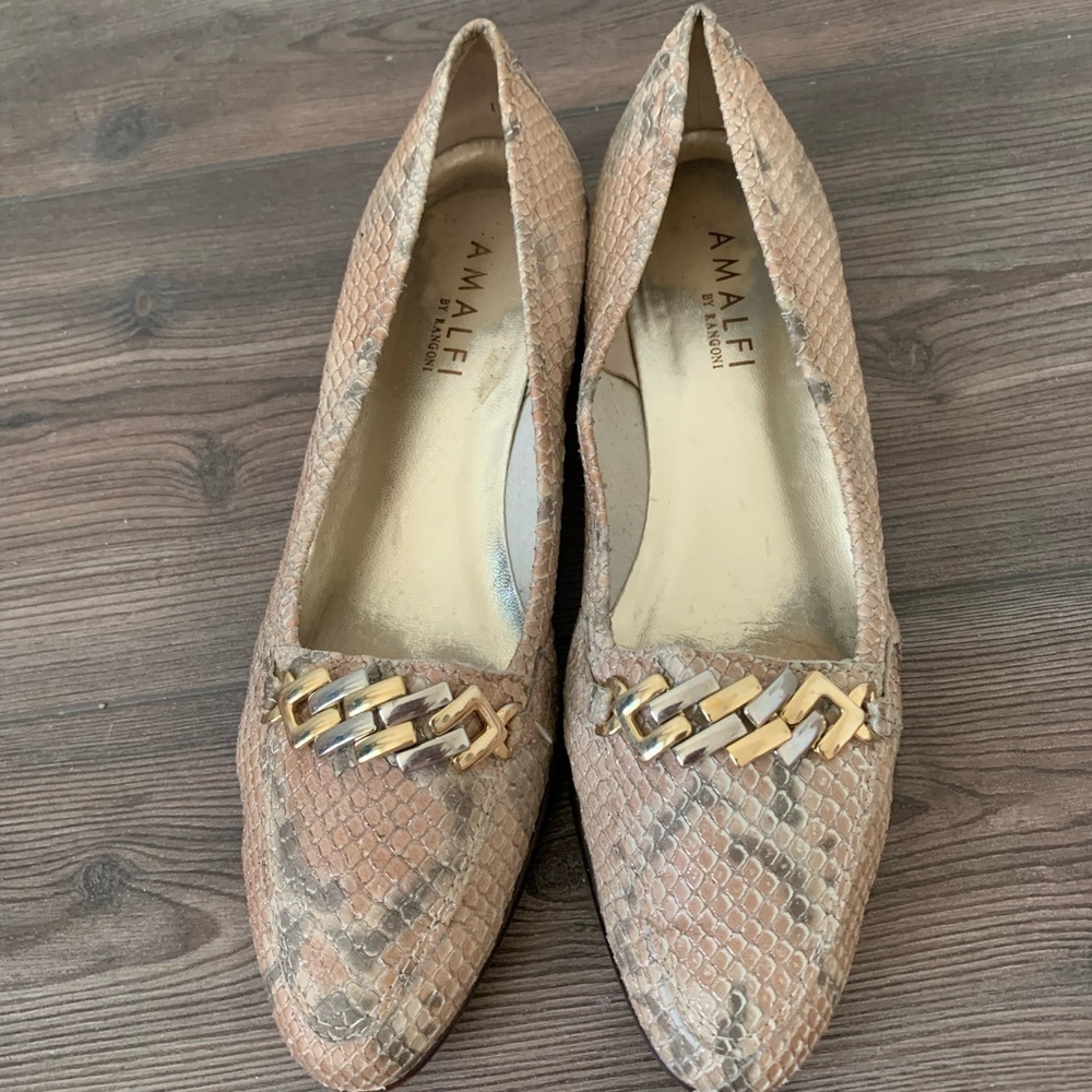 Flats - Picture 2 of 8